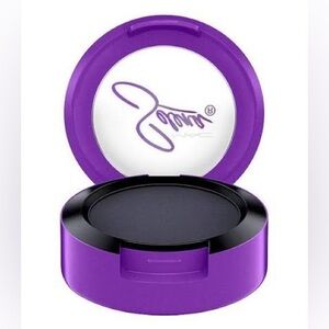 MAC x Selena Quintanilla Eyeshadow AB6 “Is It The Beat” NIB Sealed